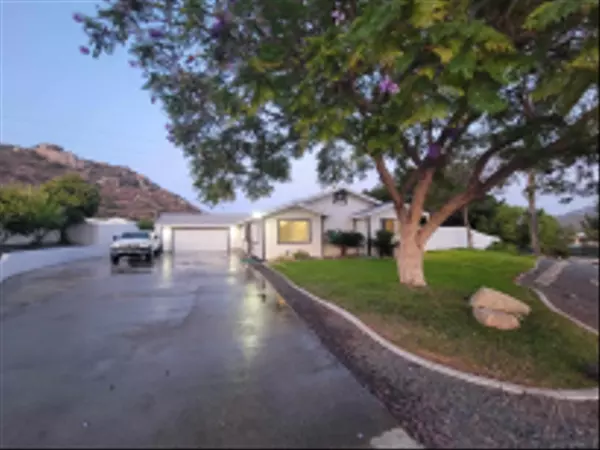 10315 Mountain View Ln, Lakeside, CA 92040