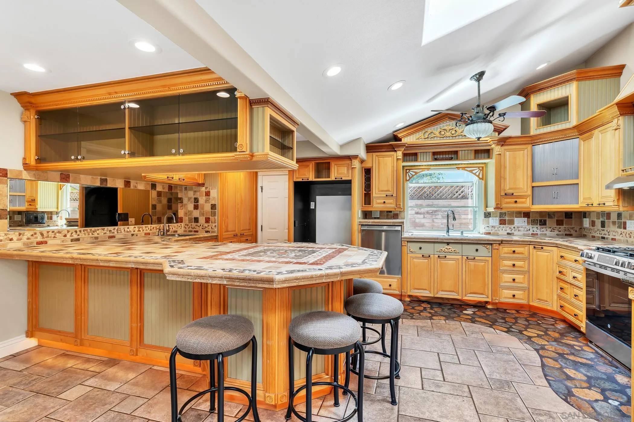 San Diego, CA 92123,8842 Sovereign Rd