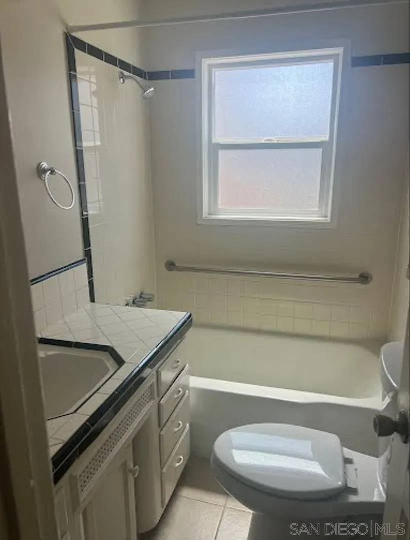 San Diego, CA 92116,4522 52nd St.