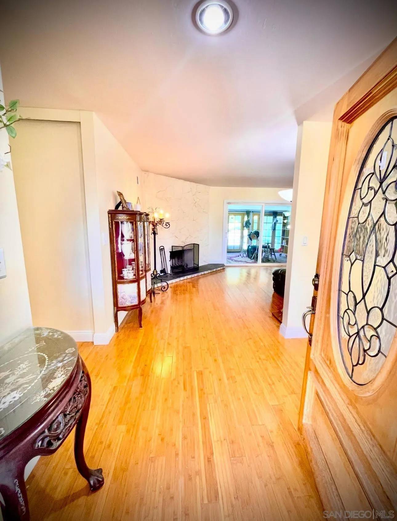 Bonita, CA 91902,5208 Glen Verde Dr