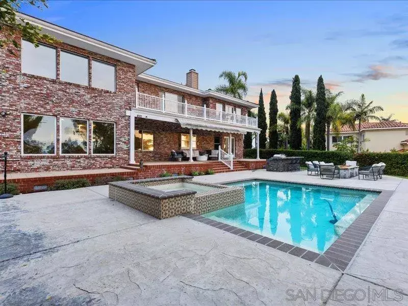 Carlsbad, CA 92009,2610 Acuna Ct