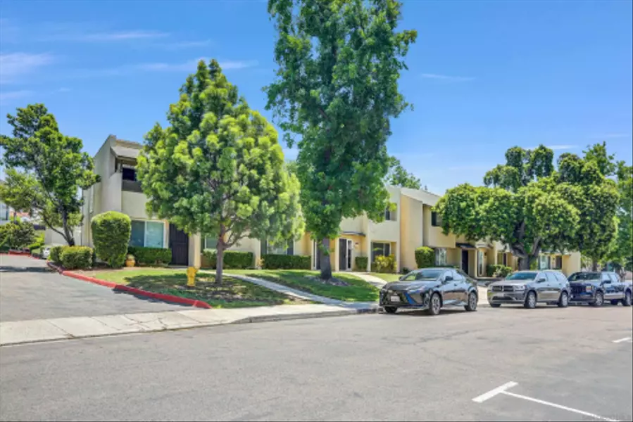 10509 Kerrigan Ct, Santee, CA 92071