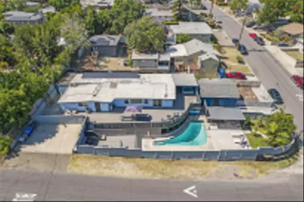 La Mesa, CA 91942,6784 Alamo Way