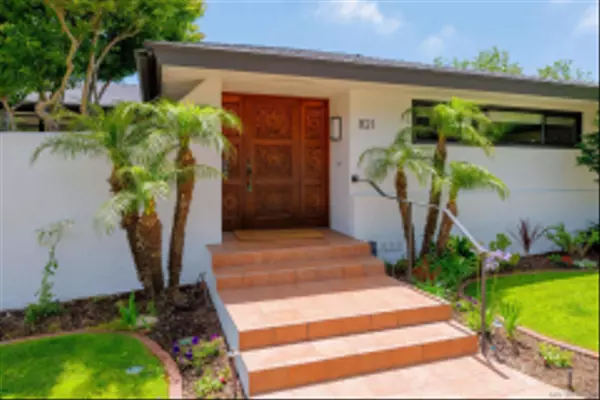 San Diego, CA 92106,821 Moana Dr