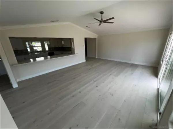 Ramona, CA 92065,2152 Walnut St