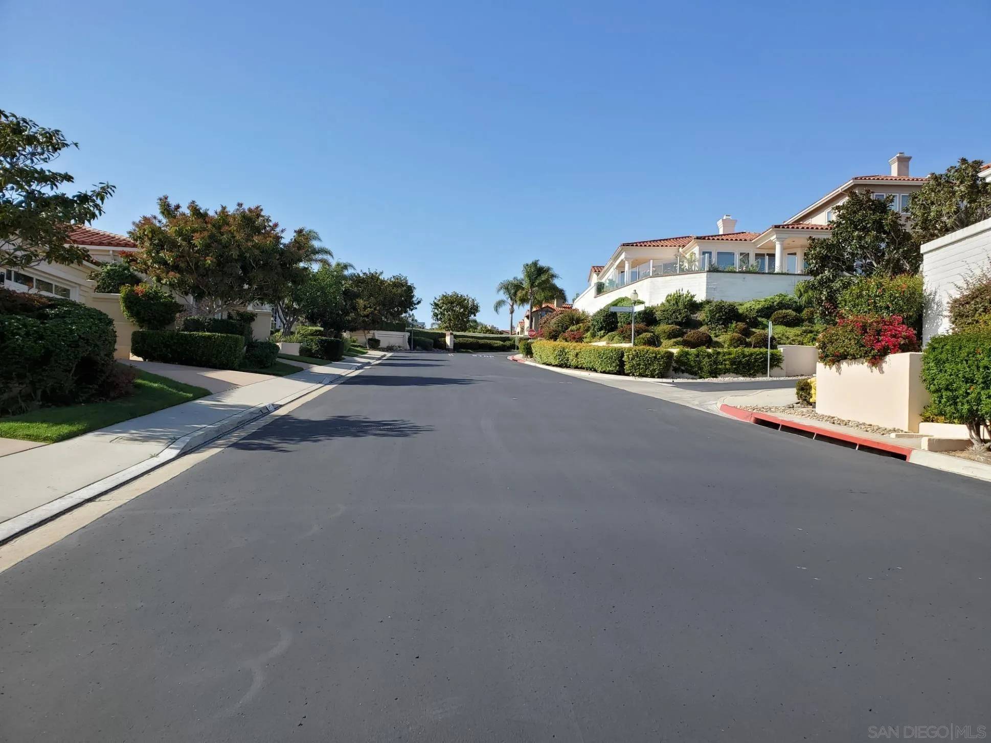 La Jolla, CA 92037,5646 Caminito Genio
