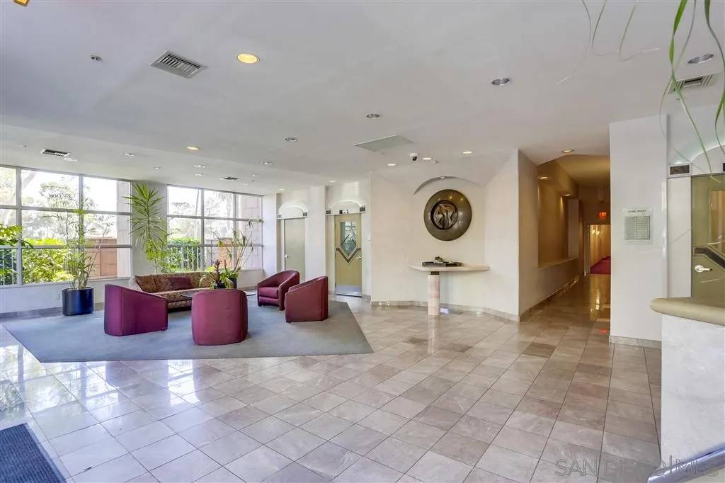 San Diego, CA 92103,3060 6th Ave #4
