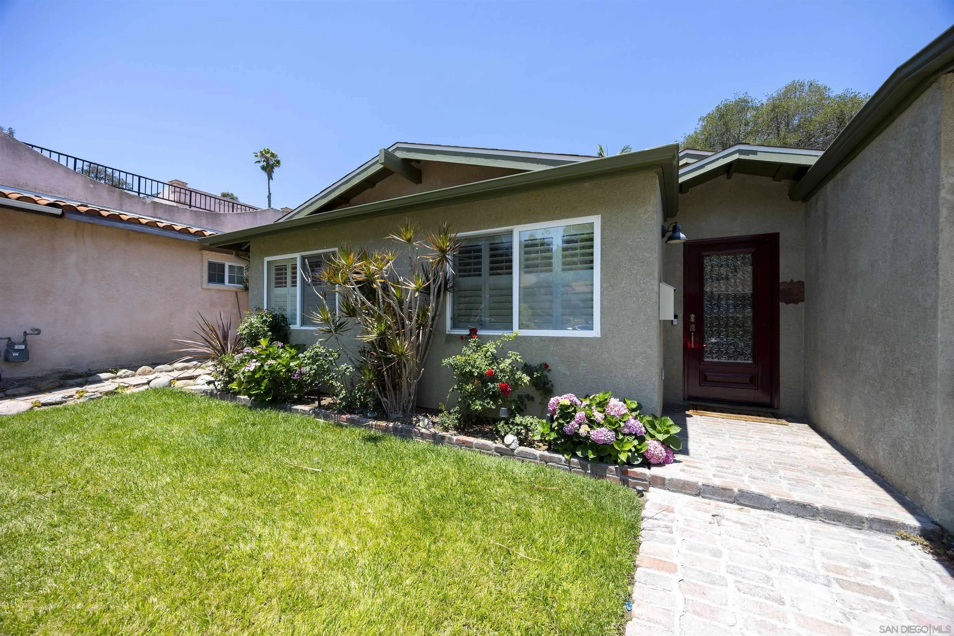 San Diego, CA 92117,4582 Chateau Drive
