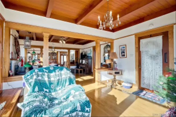 San Diego, CA 92106,952 Rosecrans