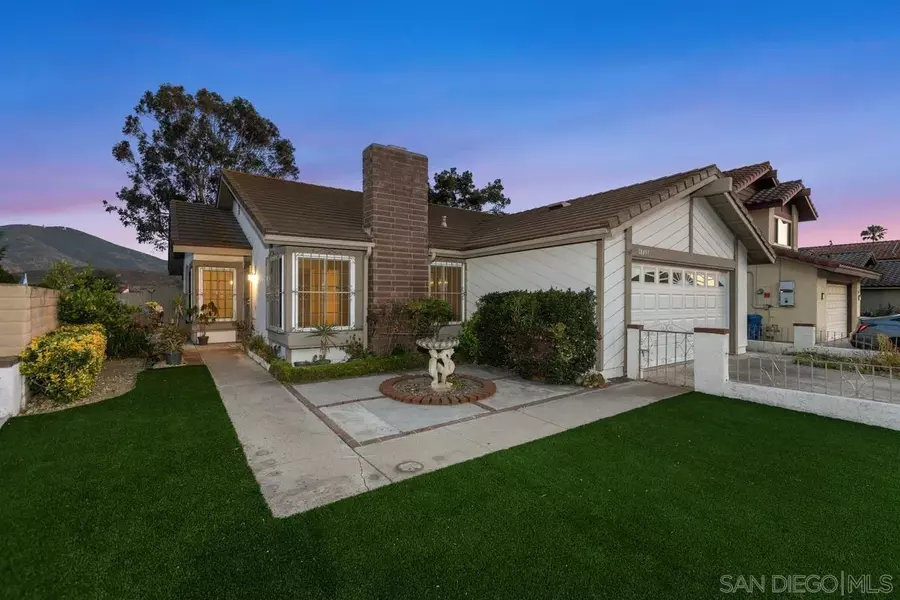 10497 Moorpark St, Spring Valley, CA 91978