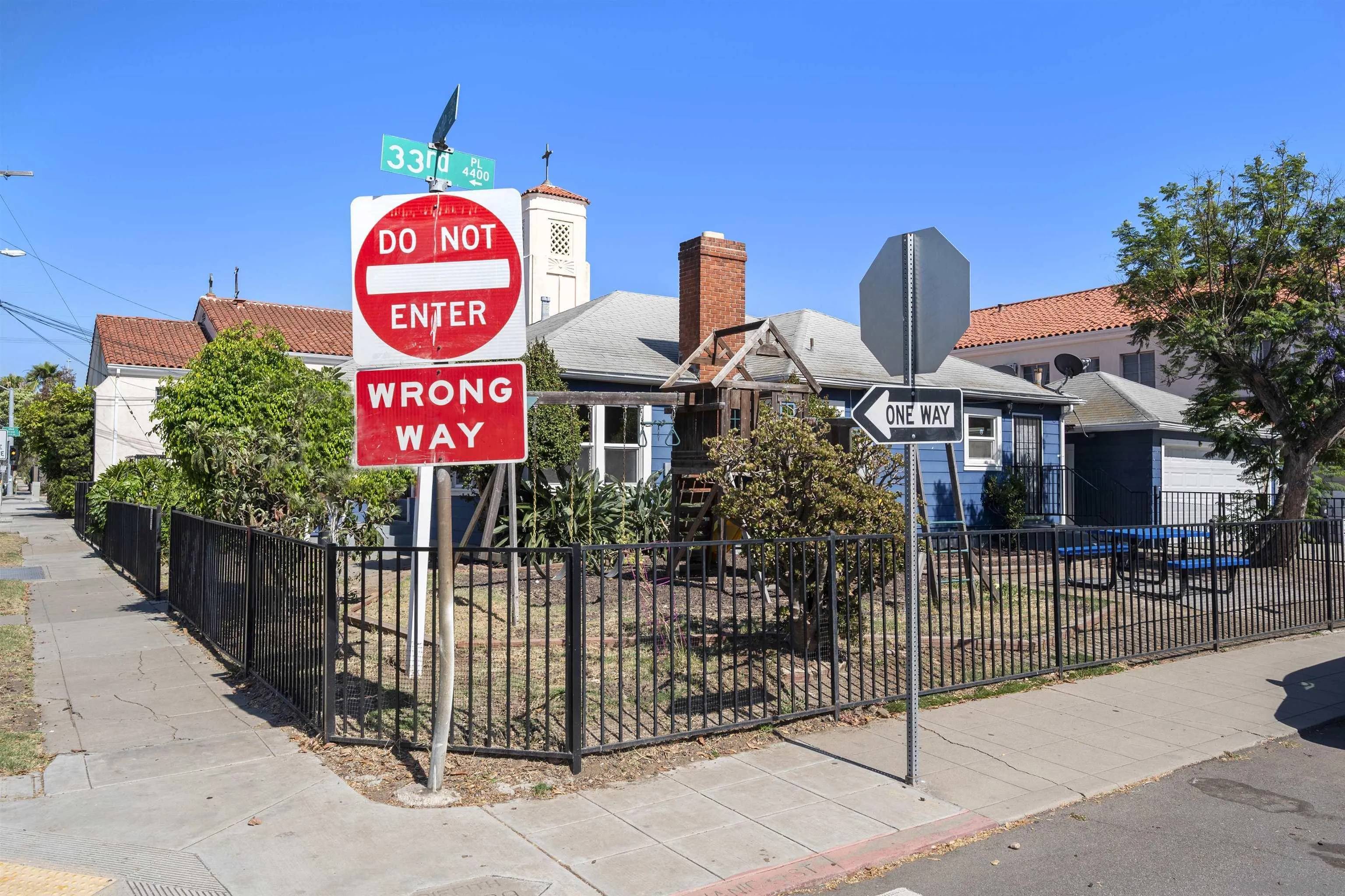 San Diego, CA 92116,3283 Meade Avenue