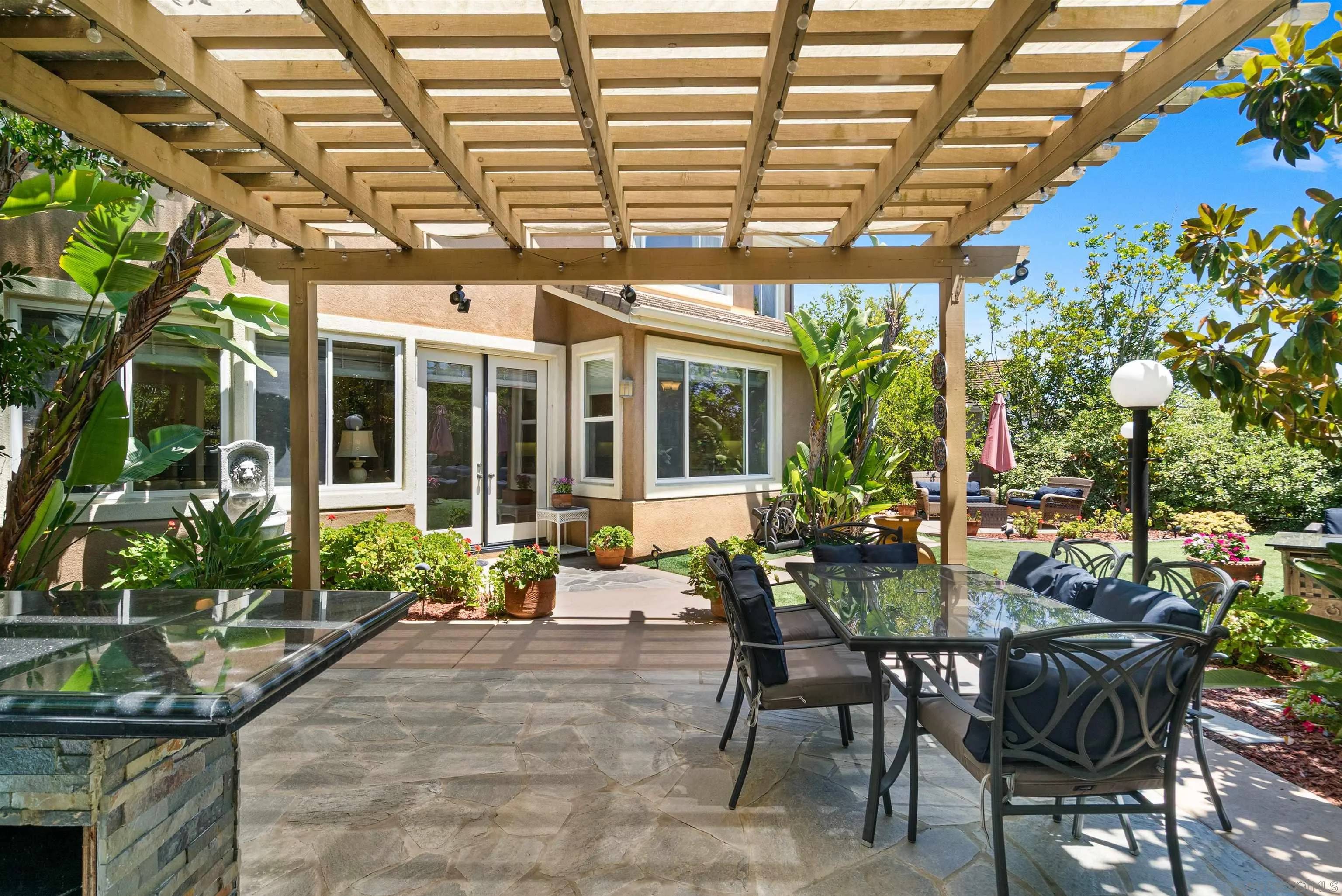 San Diego, CA 92131,10286 Walnutdale St