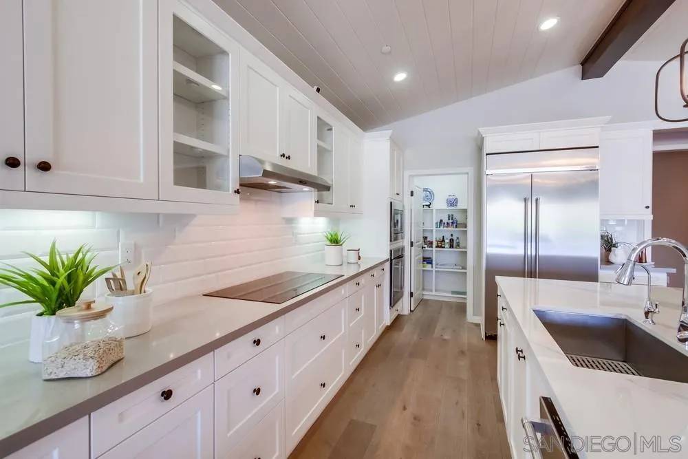 San Diego, CA 92127,8048 Auberge Cir