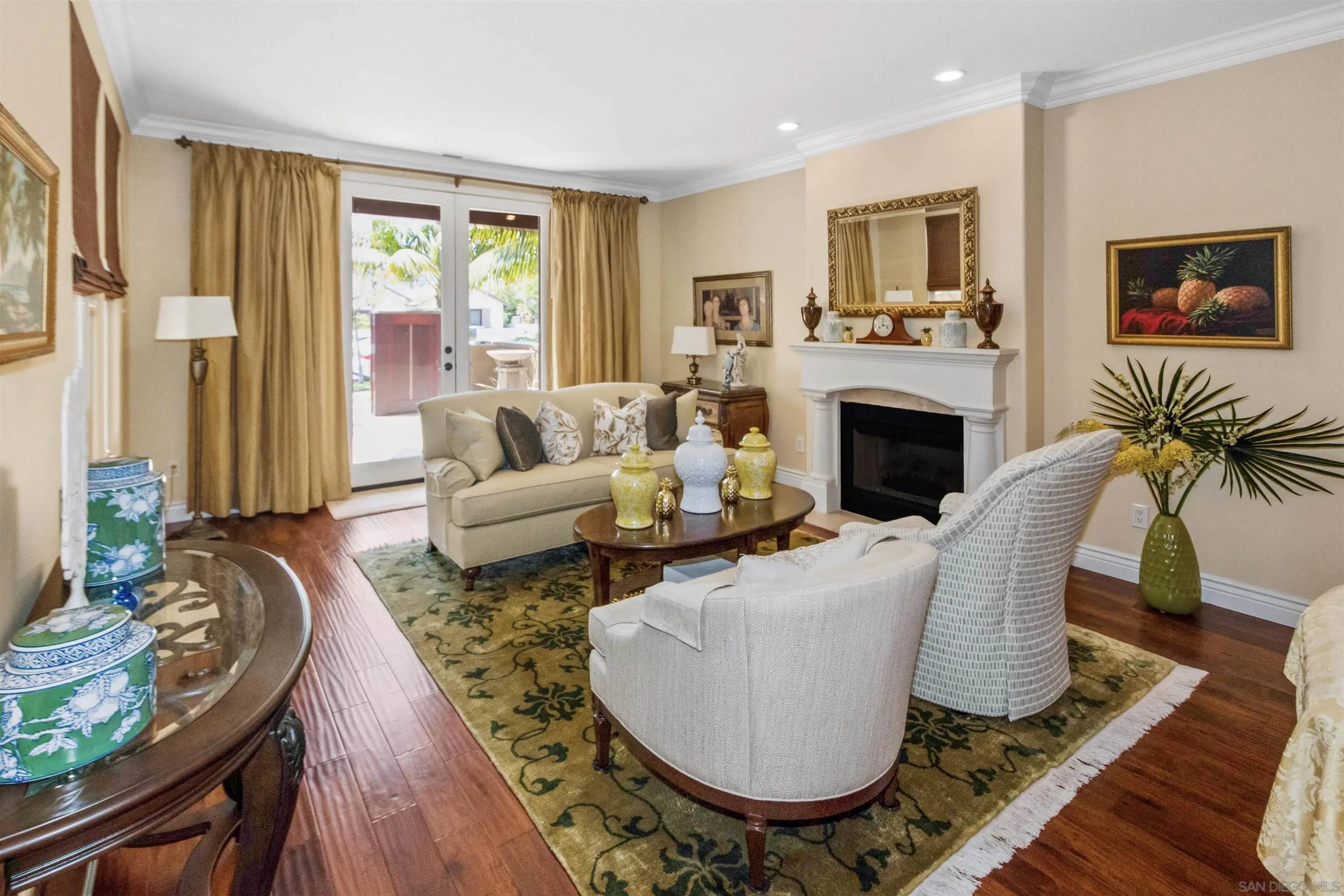 Coronado, CA 92118,841 B Avenue