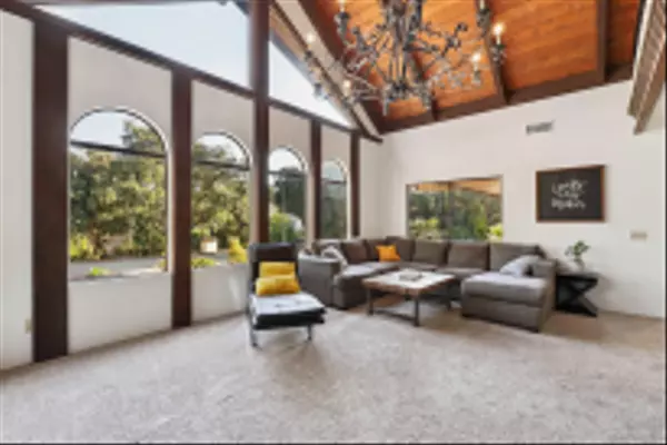 Escondido, CA 92026,1722 Tierra Libertia Rd