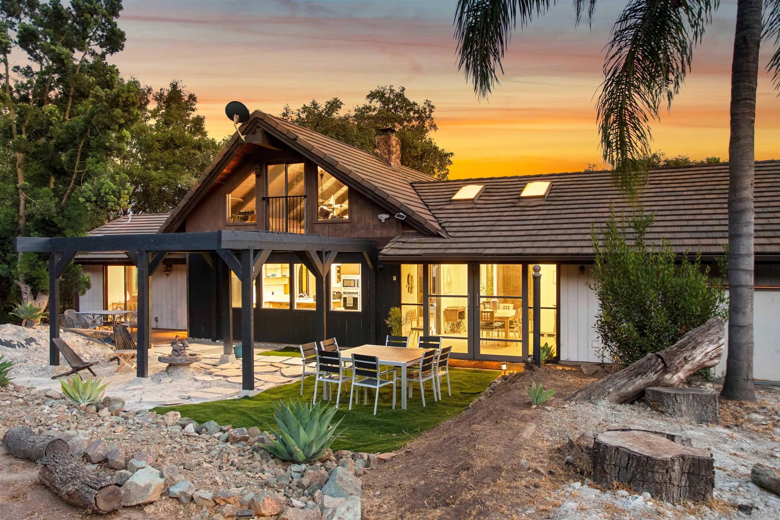 Escondido, CA 92026,1722 Tierra Libertia Rd