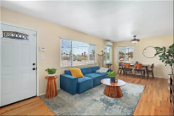 Escondido, CA 92027,750 Fern St