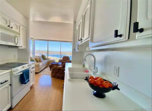 Coronado, CA 92118,1820 Avenida Del Mundo #808