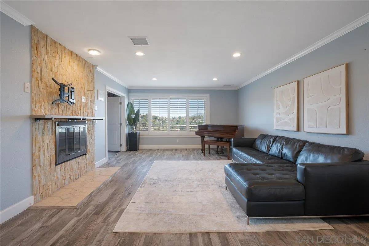 La Mesa, CA 91941,3834 Polaris Dr.