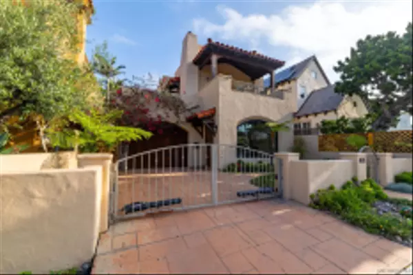 La Jolla, CA 92037,418 Marine St