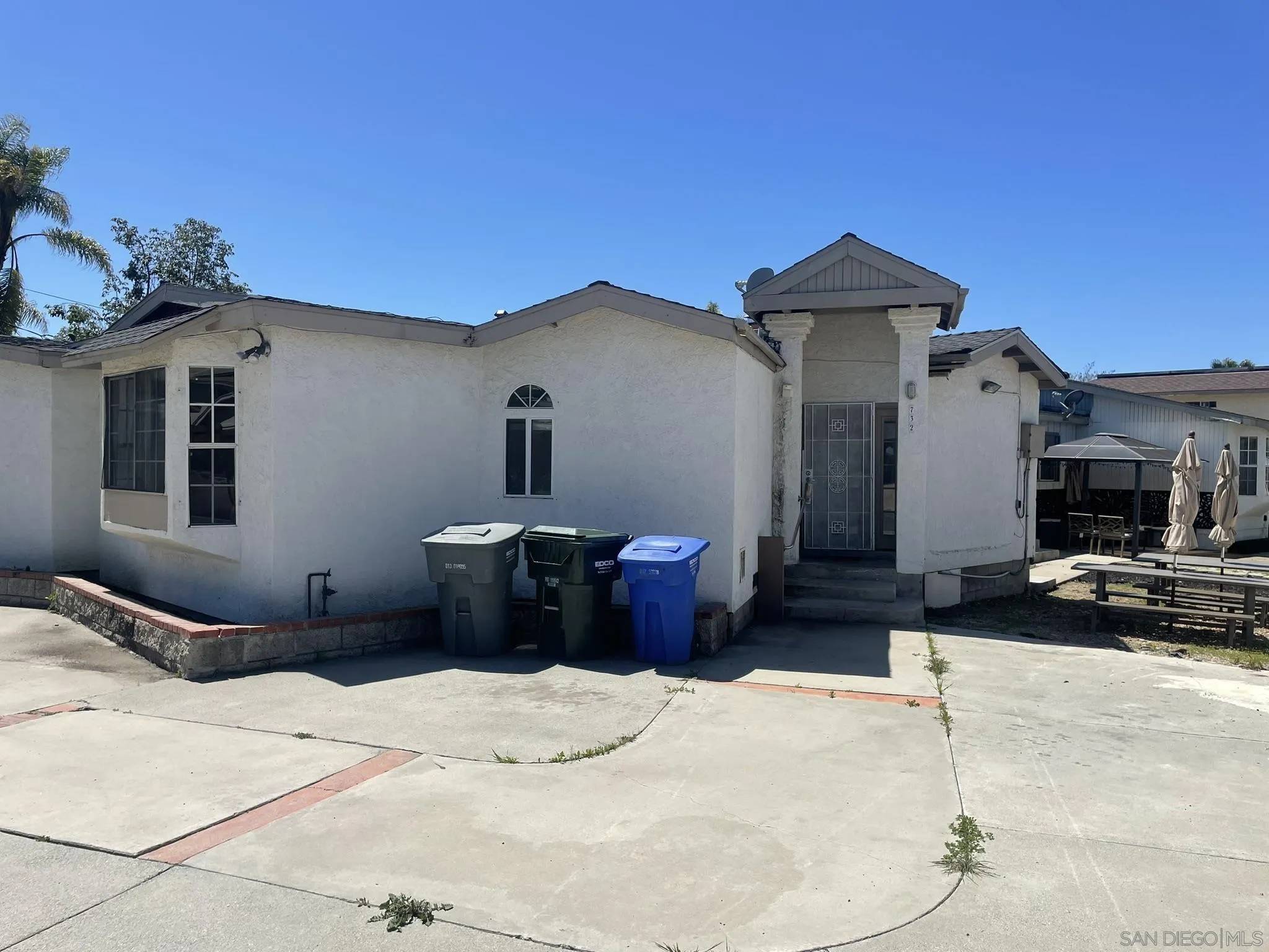 732 W California Ave., Vista, CA 92083
