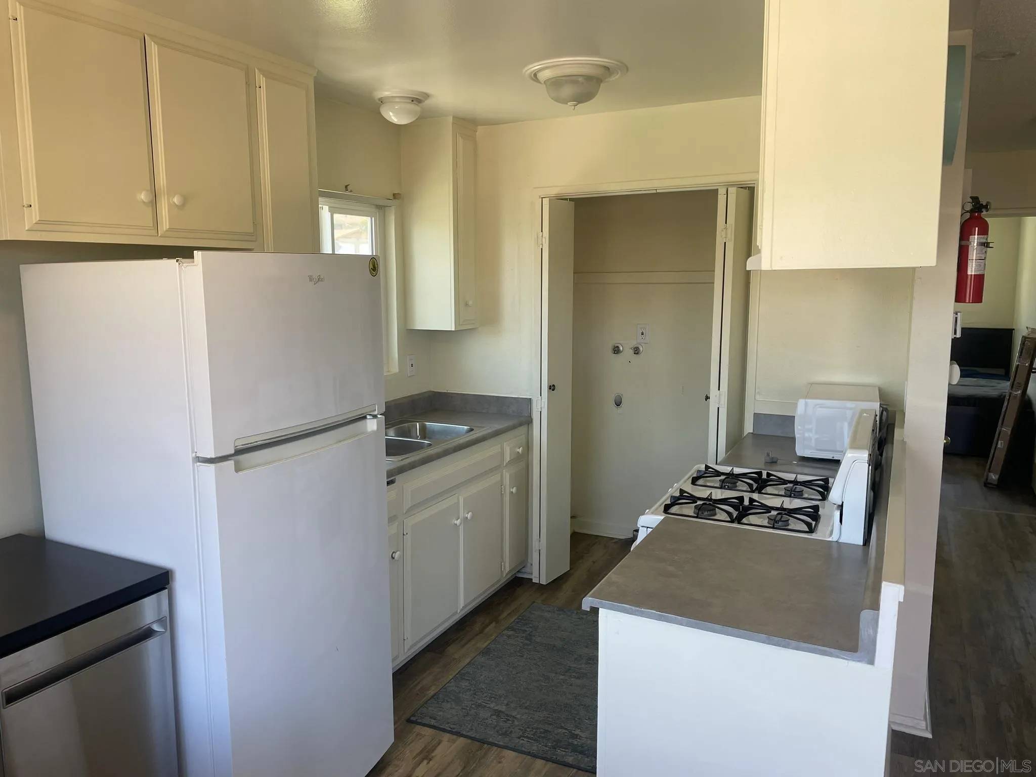 Vista, CA 92083,740-742 W California Ave.