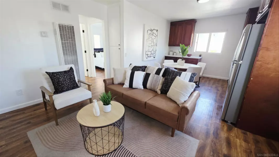 4233 39th ST #C, San Diego, CA 92105
