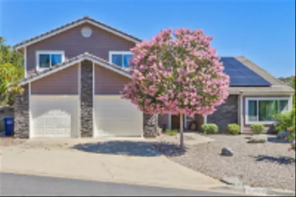 Ramona, CA 92065,15549 Vista Vicente Dr