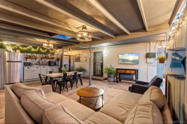 La Mesa, CA 91942,7195 Macquarie St