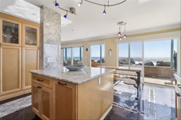 Imperial Beach, CA 91932,1680 Seacoast Drive #C