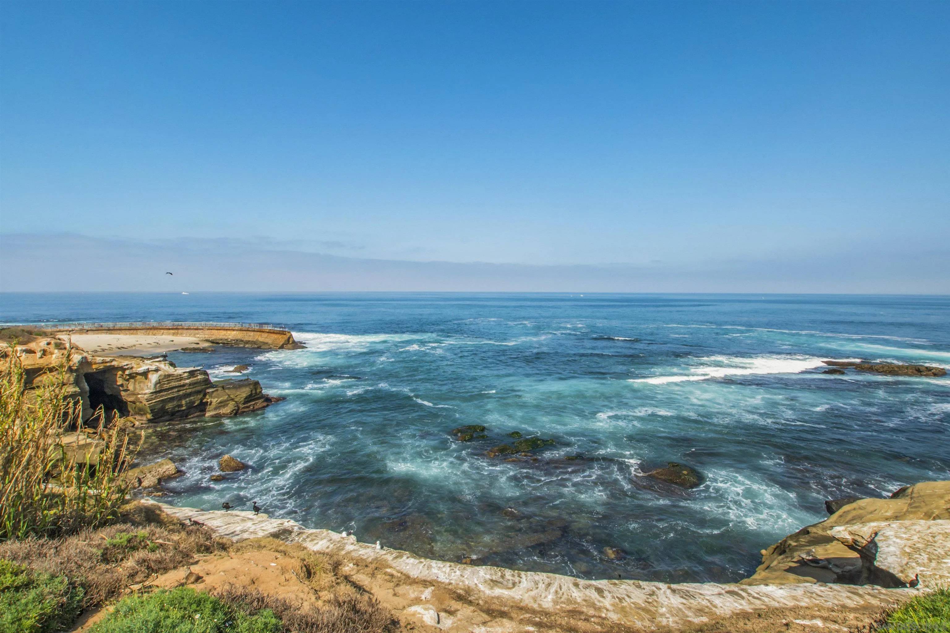 La Jolla, CA 92037,909 Coast #12
