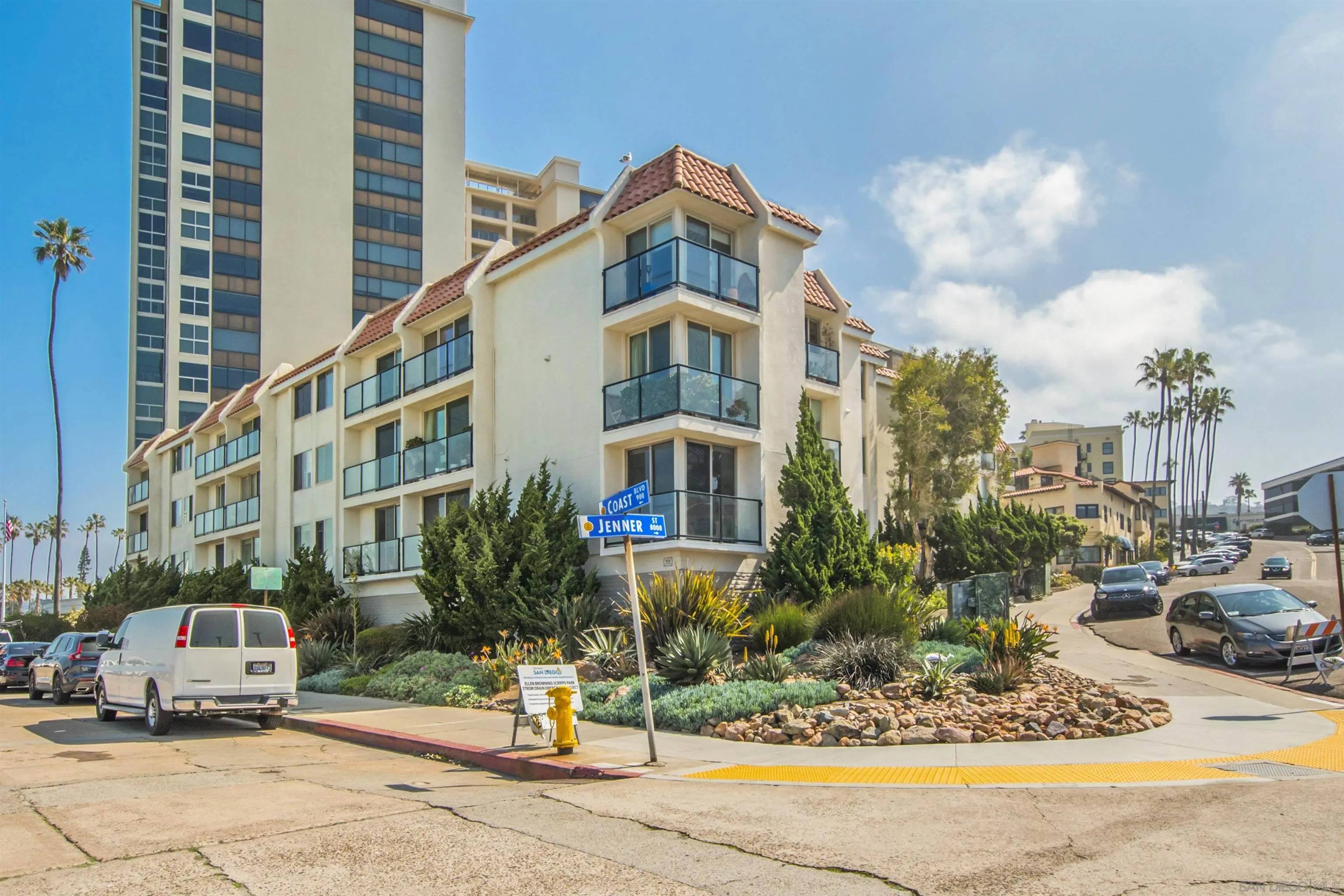 La Jolla, CA 92037,909 Coast #12
