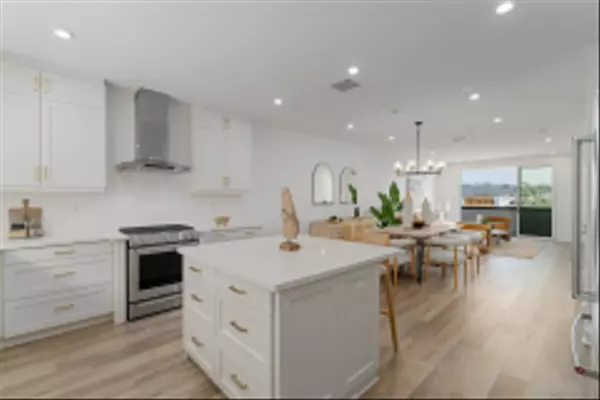 San Diego, CA 92108,2731 Via Avella