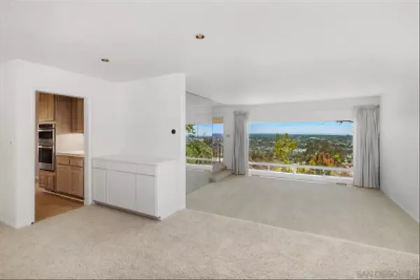 San Diego, CA 92120,6371 Dwane Ave