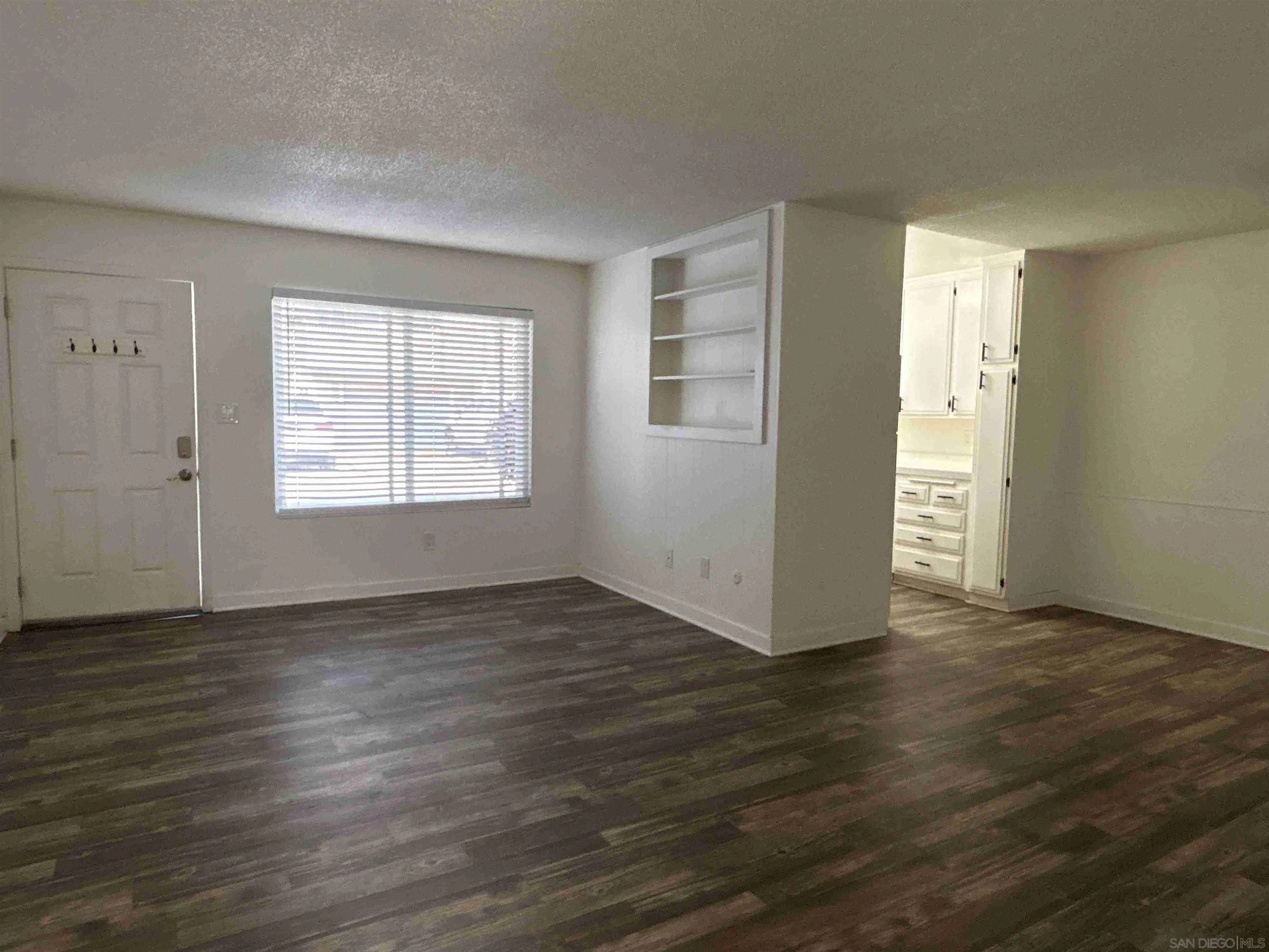 San Diego, CA 92109,2006 Diamond St. #3
