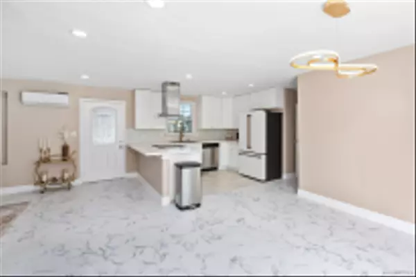 Spring Valley, CA 91977,1528 Folkestone St
