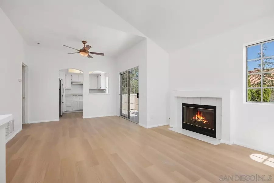 730 Breeze Hill Rd #236, Vista, CA 92081