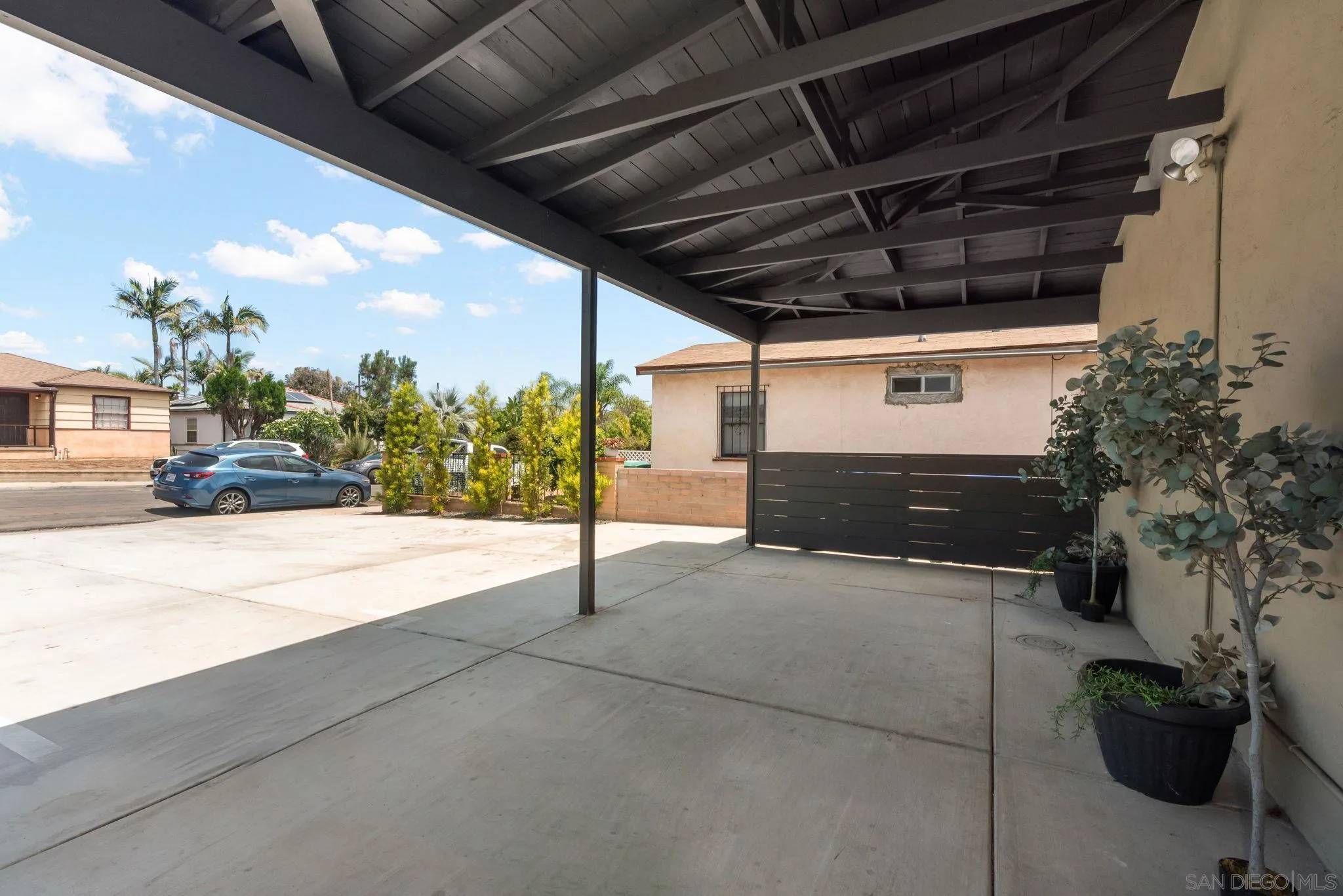 San Diego, CA 92105,4233 Pepper Dr