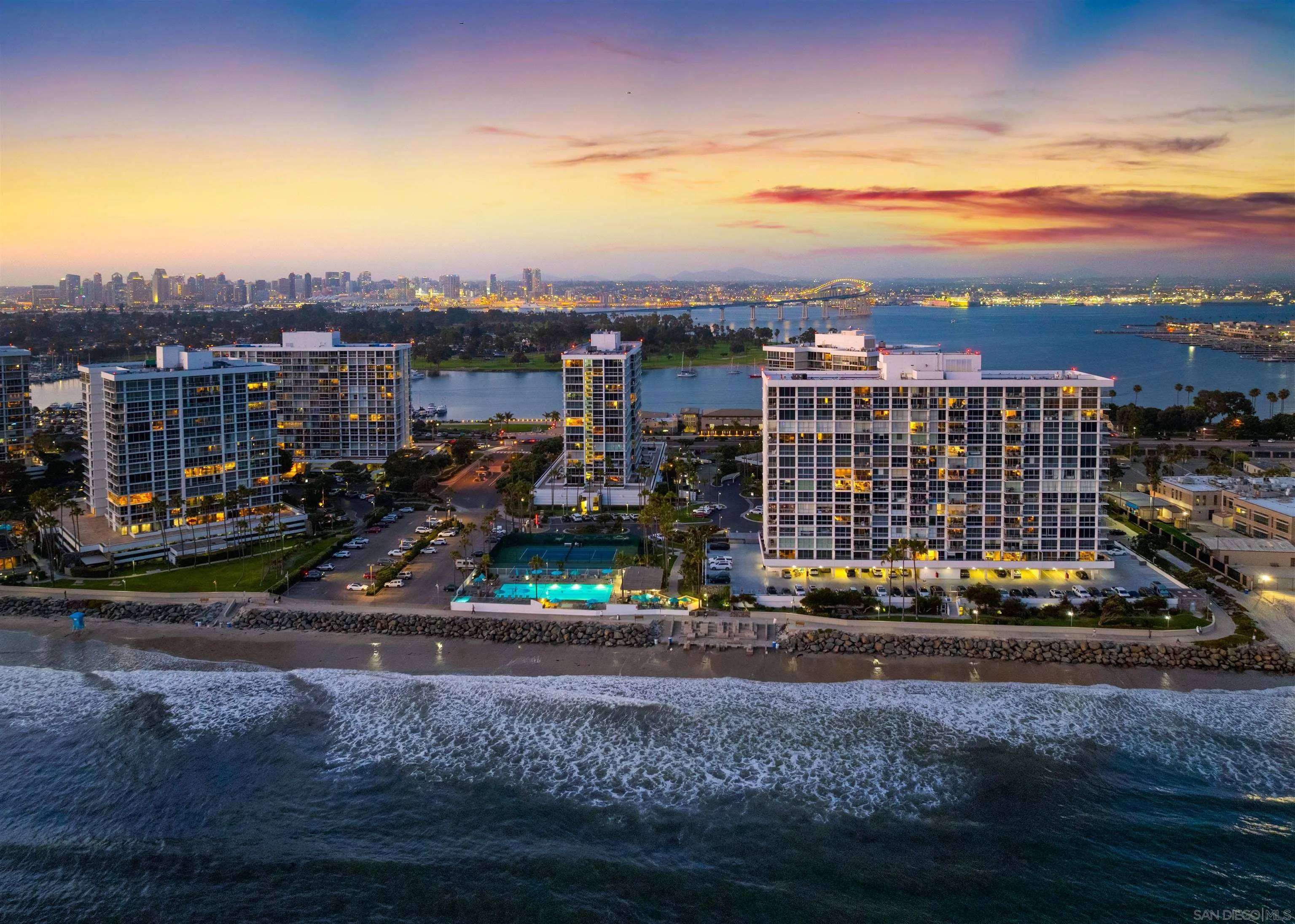 Coronado, CA 92118,1830 Avenida Del Mundo #1112