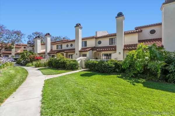 San Diego, CA 92122,4215 Porte De Palmas #205