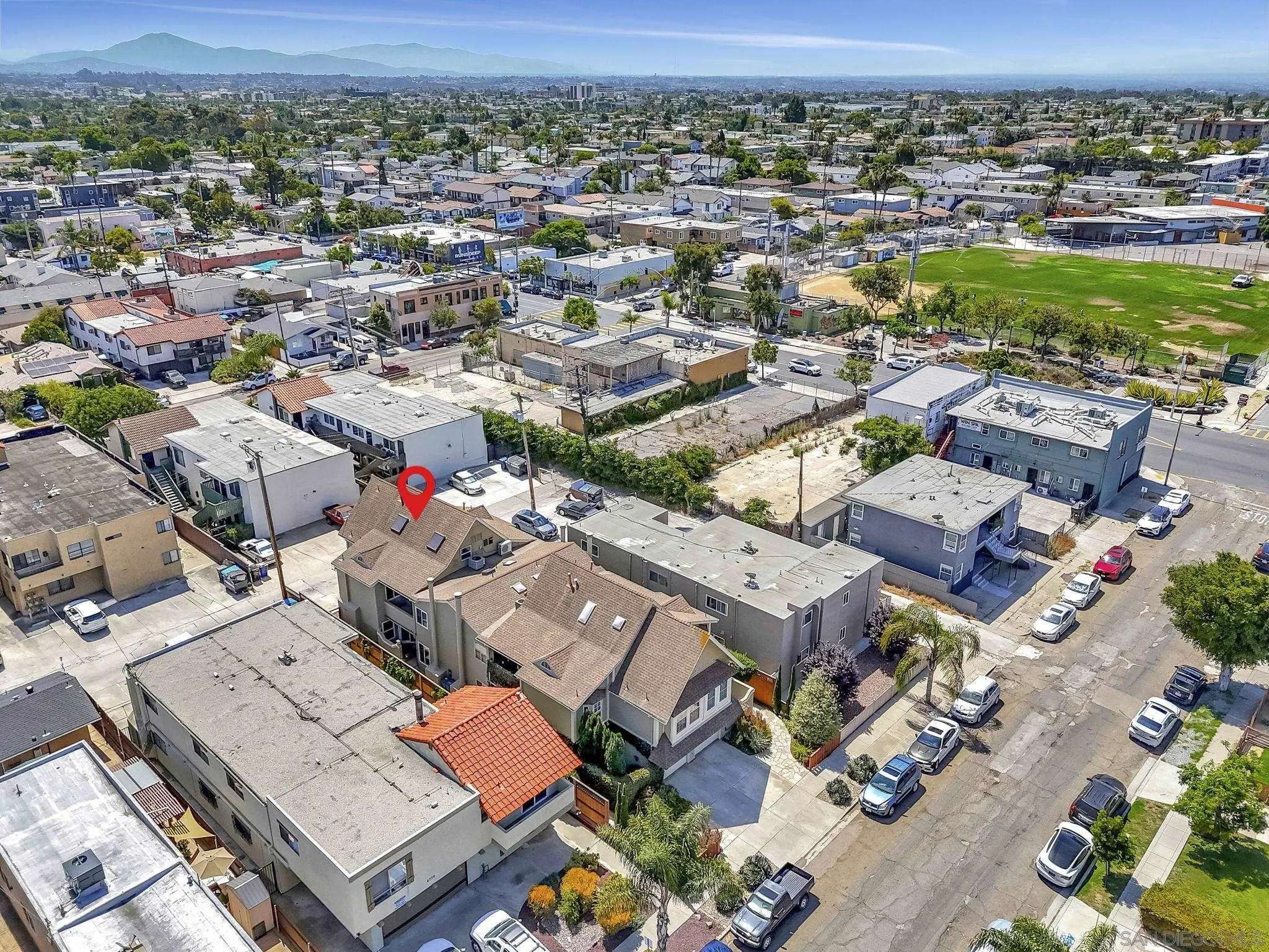 San Diego, CA 92116,4731 Mansfield St #4