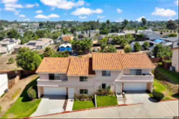 1414 Janis Lynn Ln, Vista, CA 92083