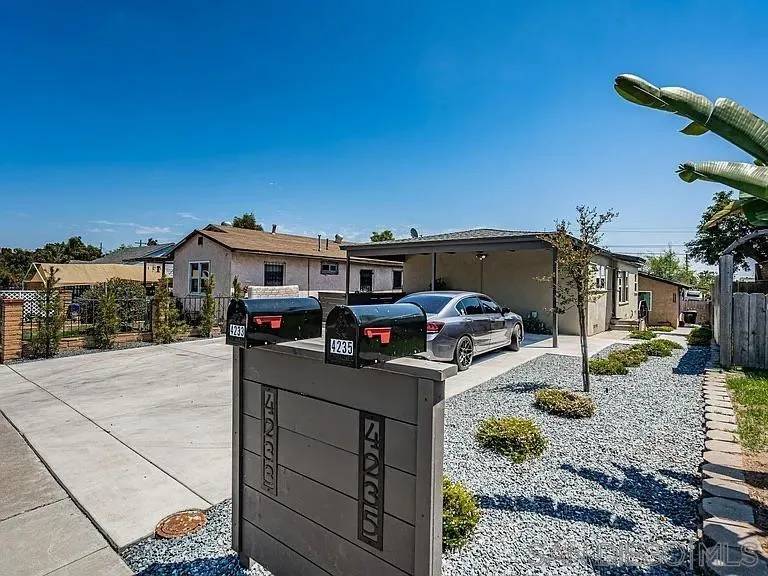 4235 Pepper Dr, San Diego, CA 92105