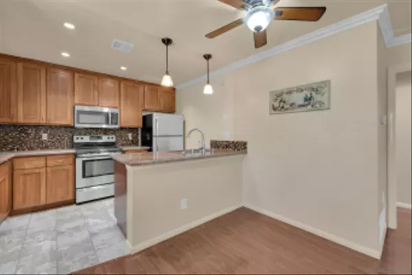 Santee, CA 92071,9861 Mission Greens Ct #1