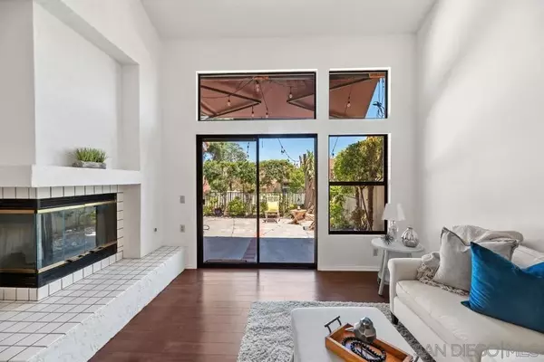 San Diego, CA 92128,15646 Via Calanova