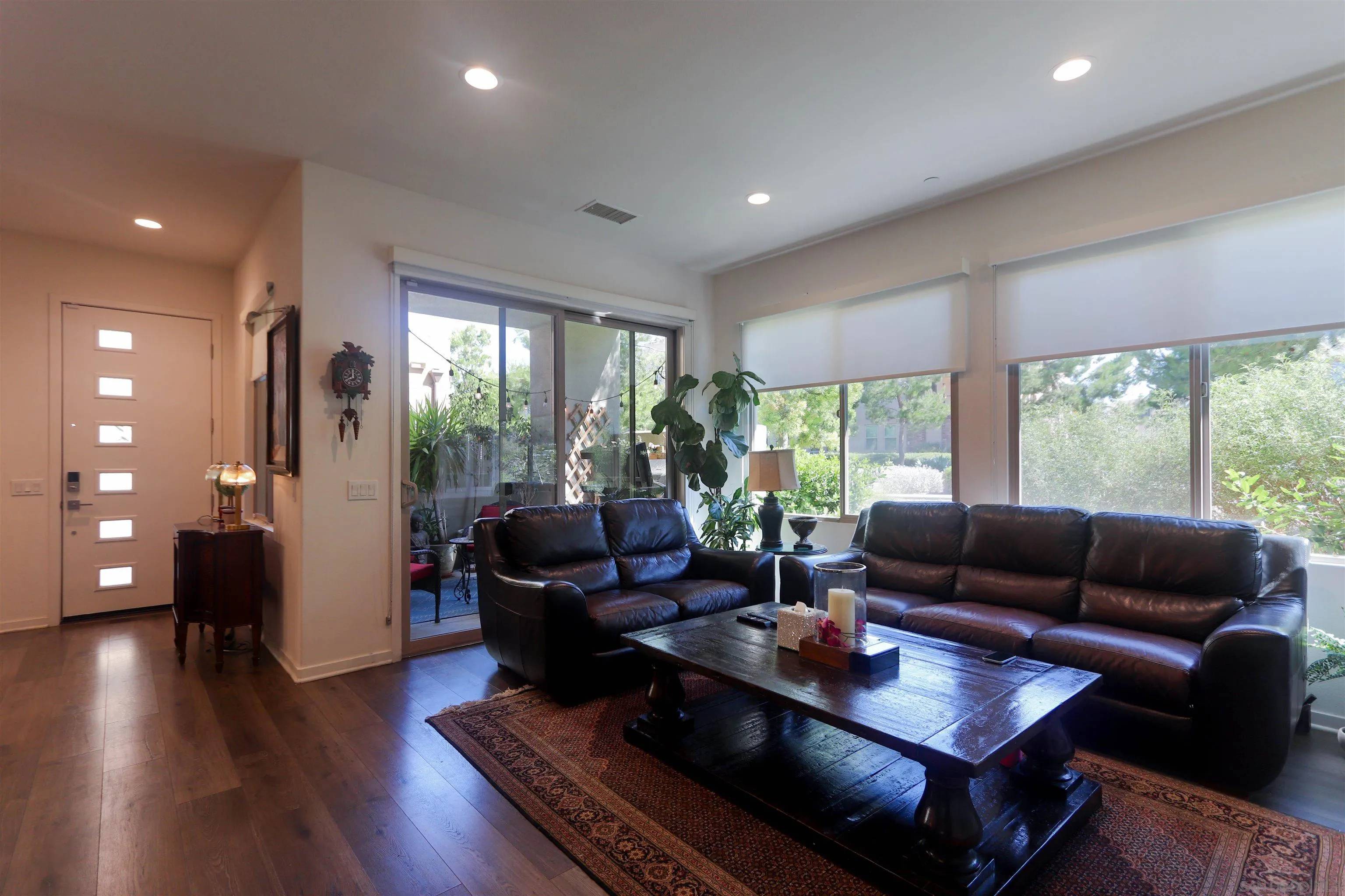 Irvine, CA 92618,126 Cadence