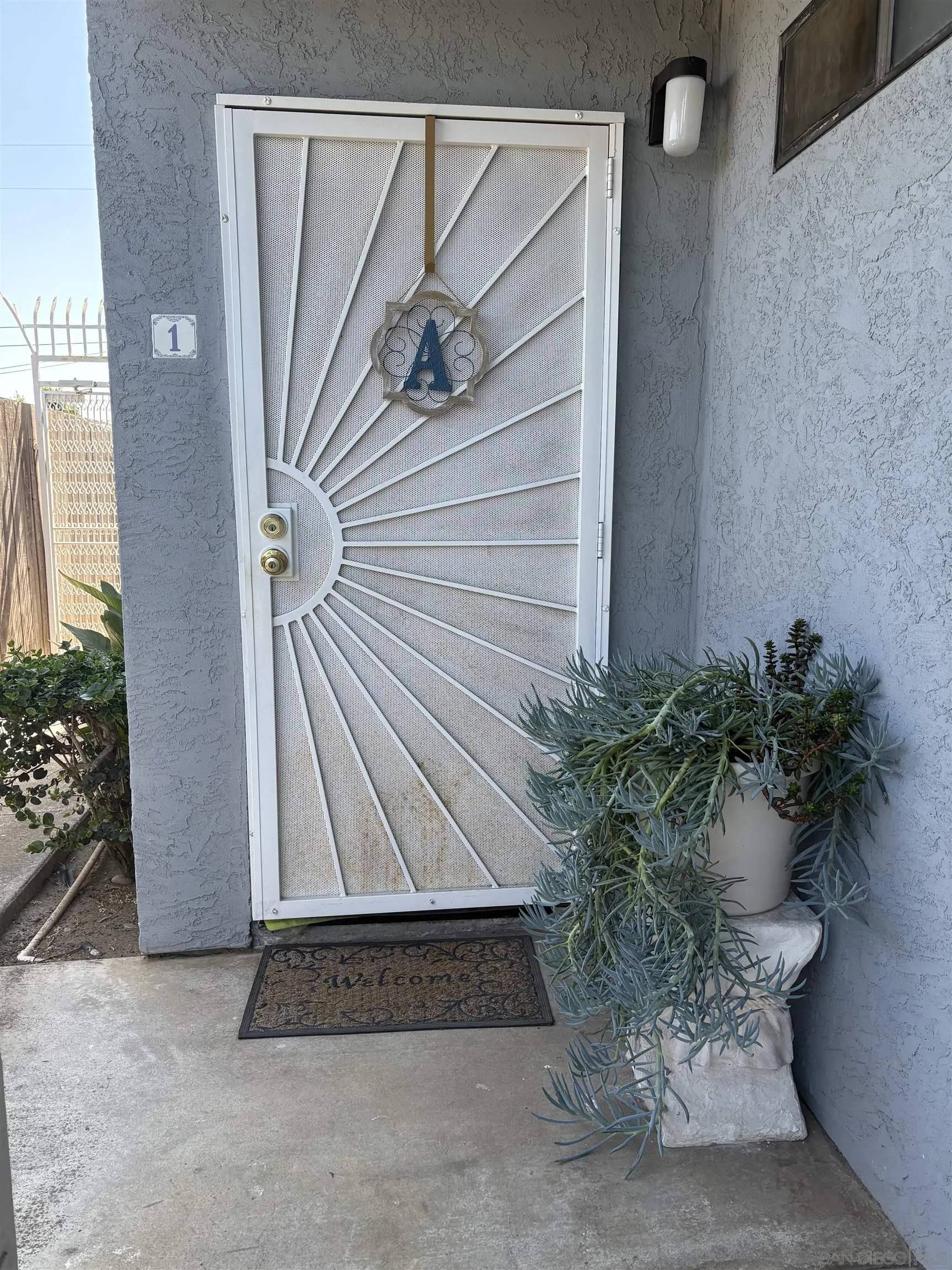 San Diego, CA 92105,2636 Highland Ave
