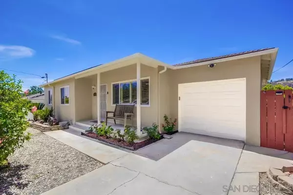 La Mesa, CA 91941,3564 Foursome Dr