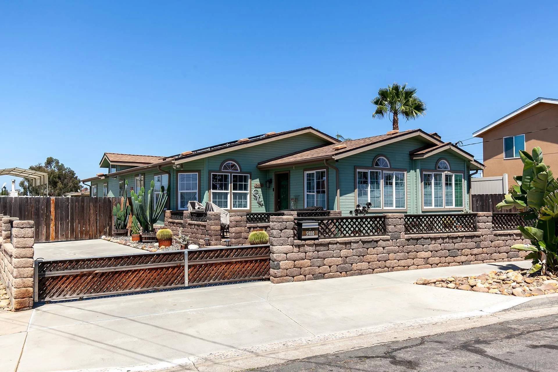 La Mesa, CA 91942,5480 HEIDI ST