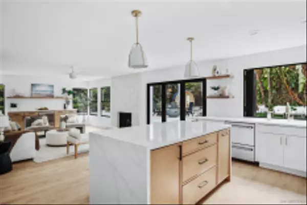 Encinitas, CA 92024,242 Via Villena